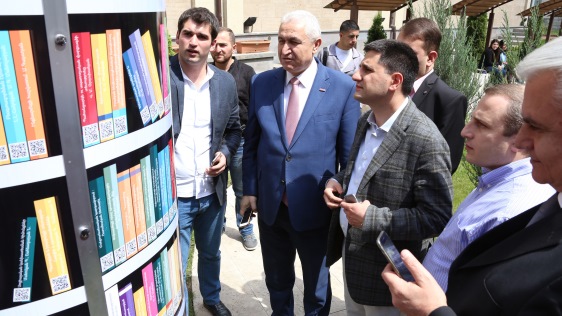 Ucom-ի աջակցությամբ ստեղծվել է Հայաստանում առաջին QR գրադարանը