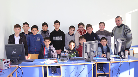 Director General at Ucom: “Students, educated in “Armath” engineering laboratories, are the creative and innovative people of the future that our country needs”