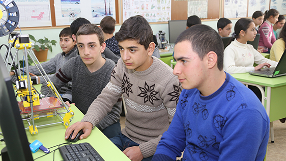 Director General at Ucom: “Students at “Armath” engineering laboratories quite often suggest more interesting and innovative technological solutions as compared to the older generation”