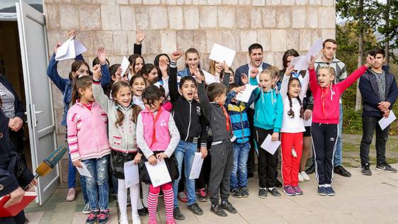 Ucom for Artsakh: An Upgraded Information Center of the Defense Army and Gifts to Alashan Rural School